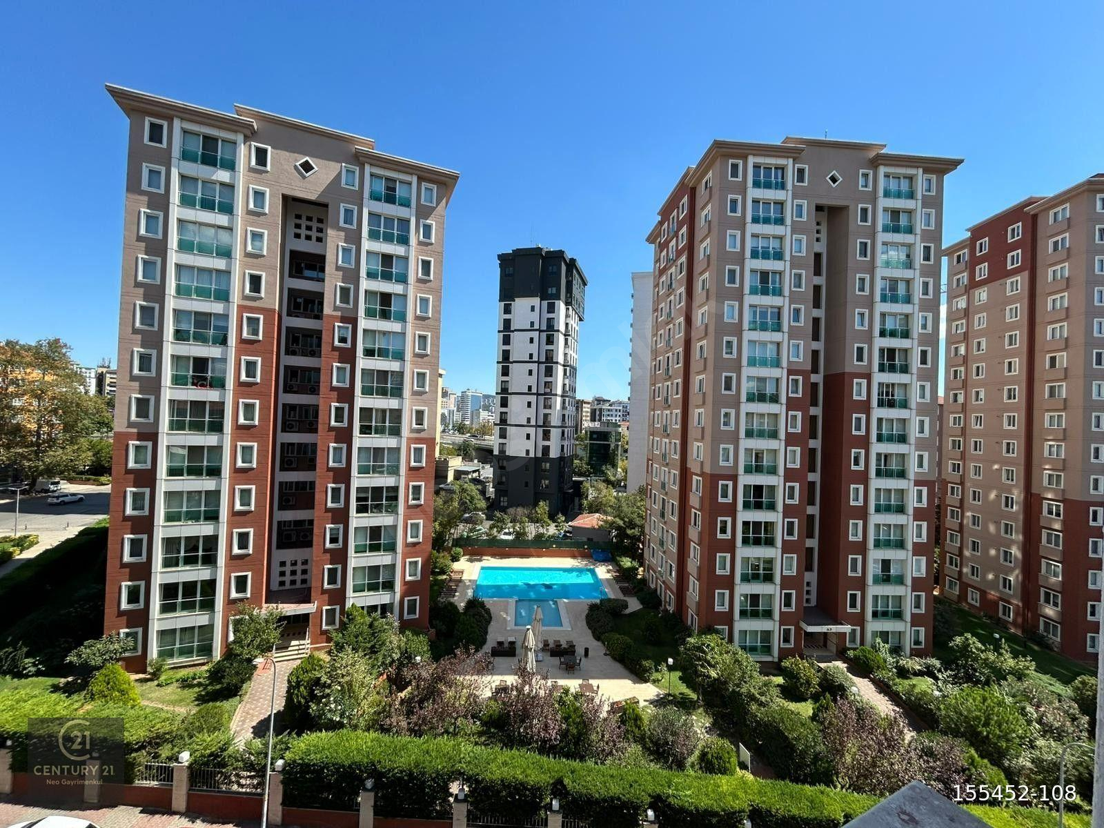 BOSTANCI CİTY KONUTLARI ŞEREFİYESİ EN YÜKSEK BLOKDA KİRALIK 4+1