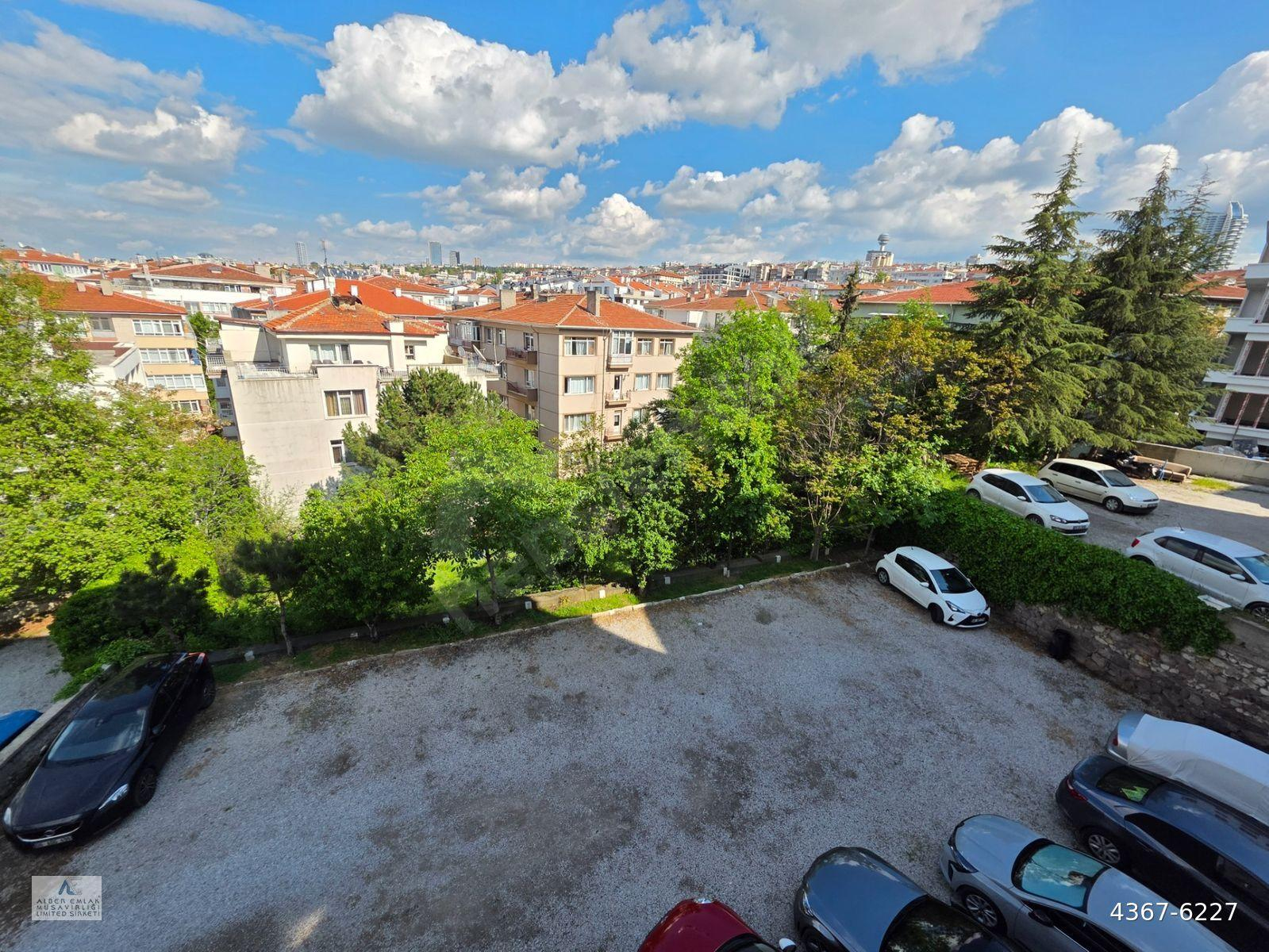 NAZİLLİ SOKAK MOBİLYALI KİRALIK DAİRE OTOPARK 1. KAT 145m2. 3+1