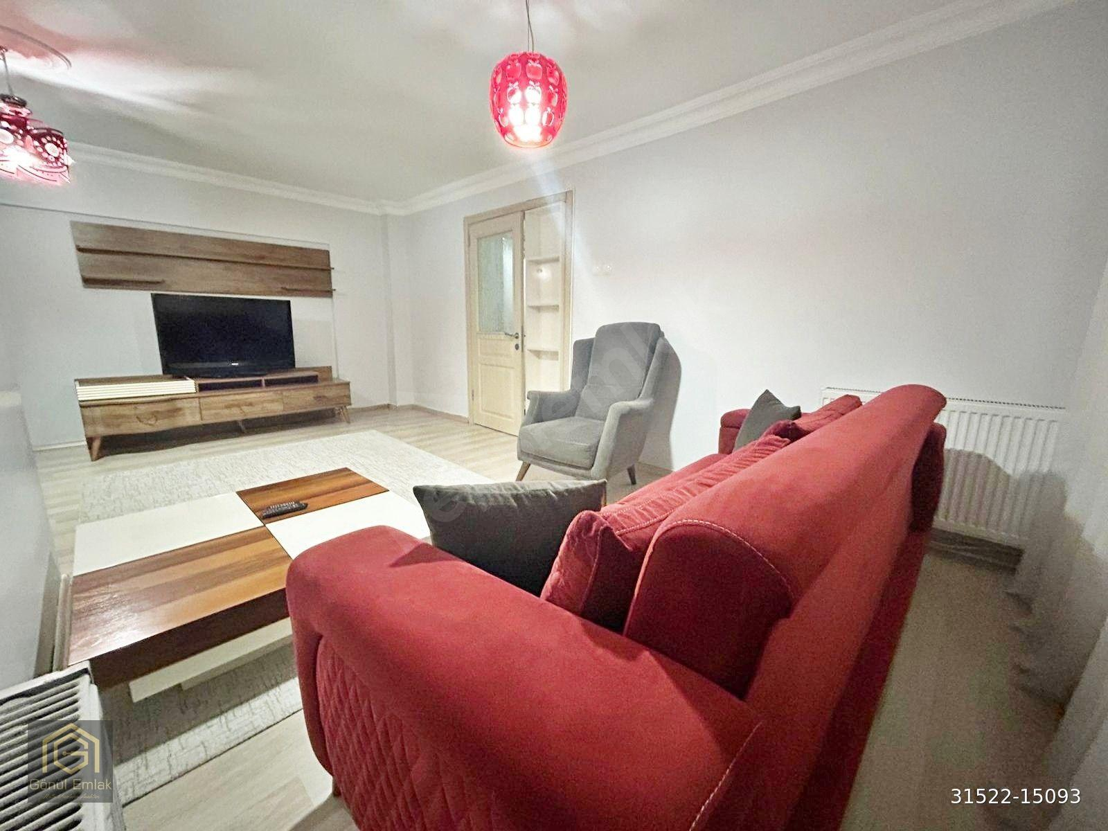 AYVALI CADDESİ ÜZERİNDE 1.KAT KONUMUNDA 3+1 YAPILI/EŞYALI DAİRE.