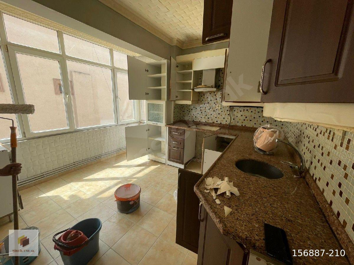 ALTINOVA HÜRRİYET MAH. 3+1 ORTA KAT 120mt2 KİRALIK DAİRE