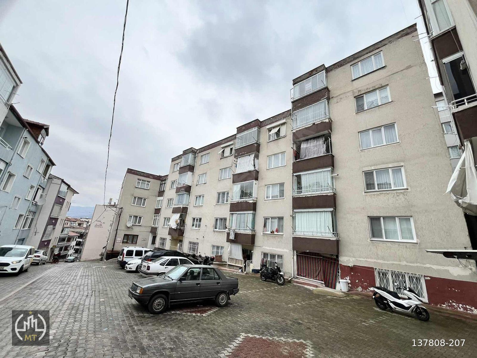 MT EMLAKTAN MEHMETPAŞADA SATILIK 3+0 DAİRE