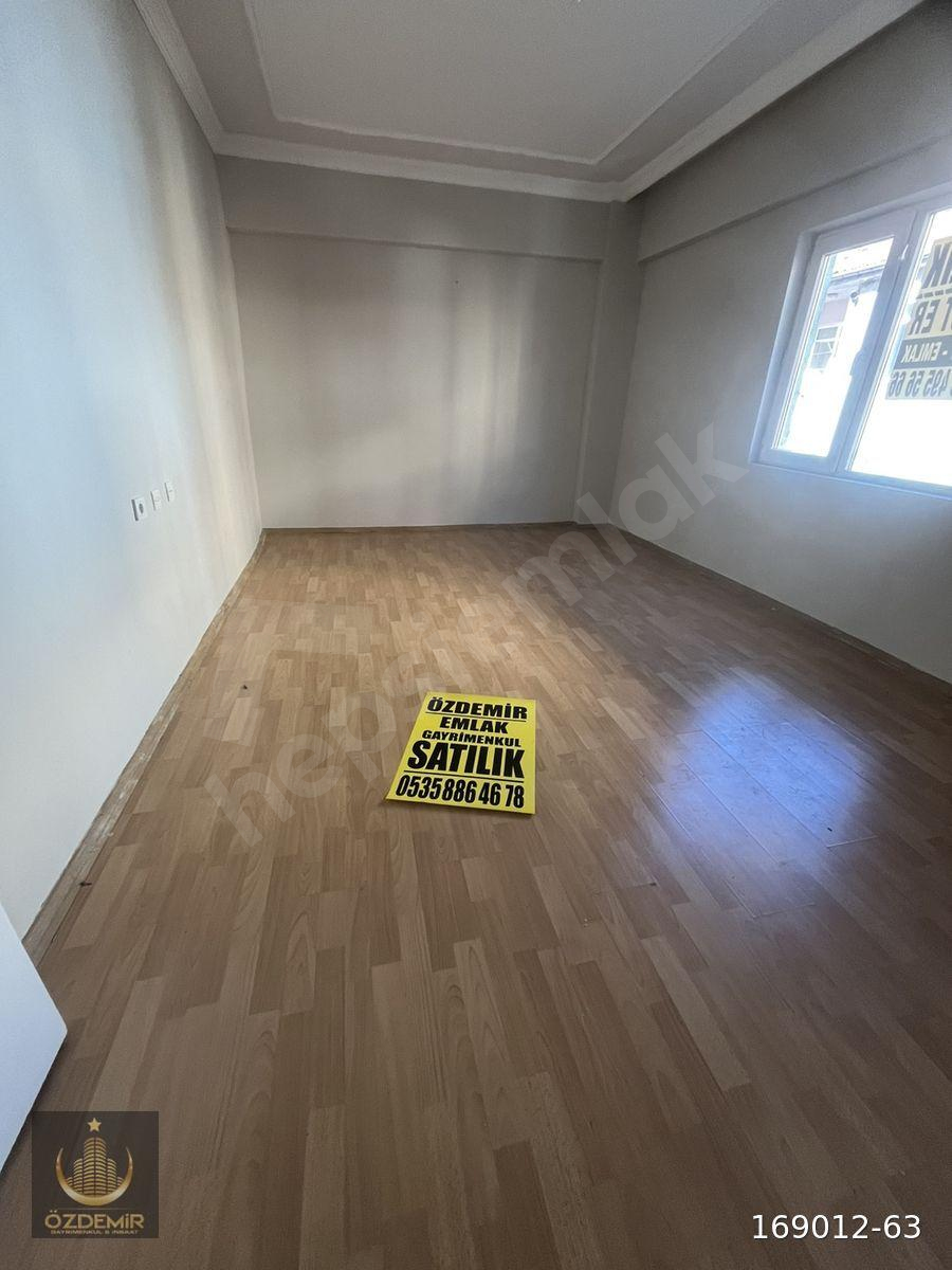 ÖZDEMİR EMLAKTAN SATILIK 3+1 DAİRE