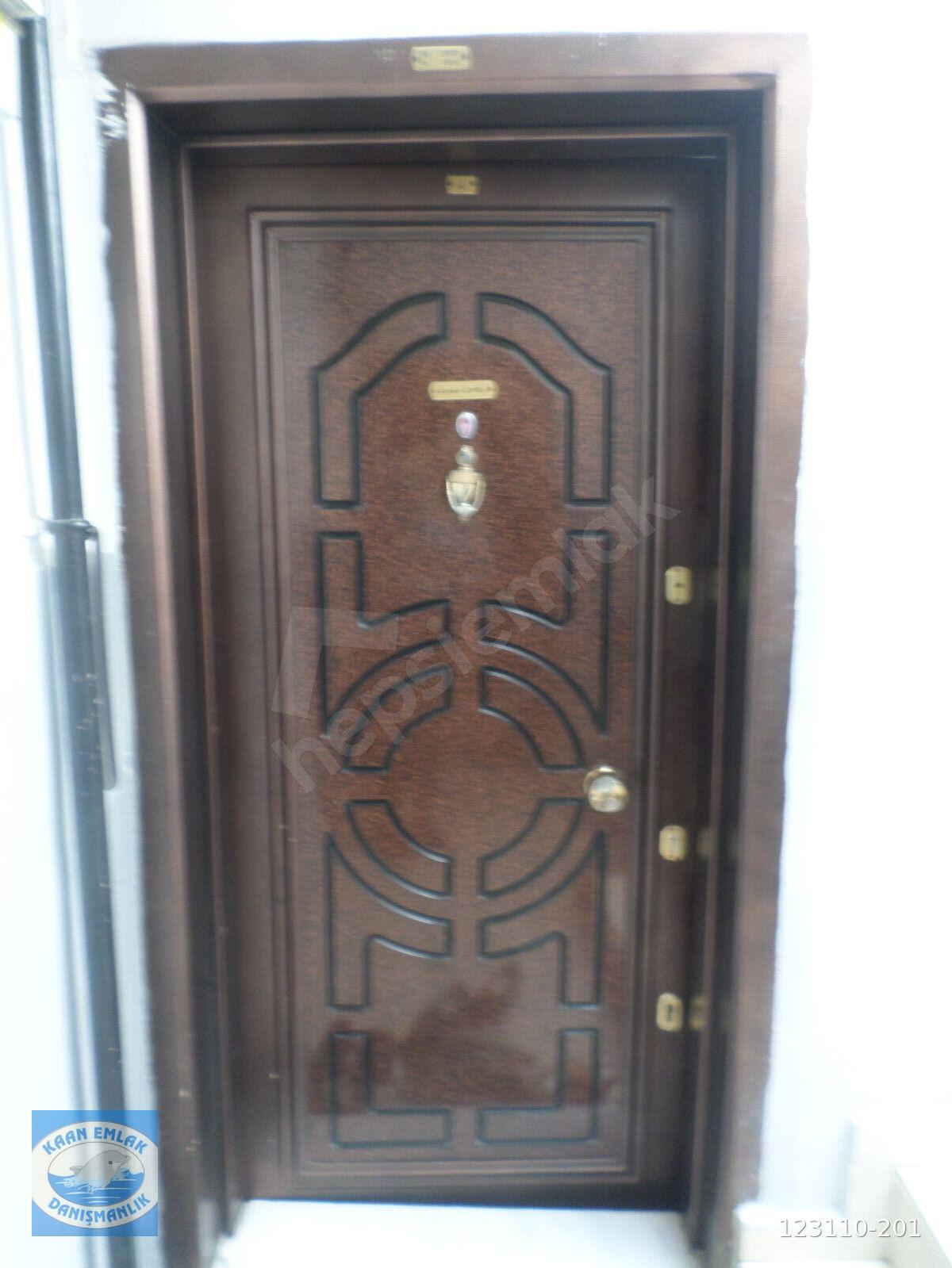 KAAN EMLAKTAN 3+1 130 M2 ORTA KAT ÖN CEPHE 2 ODASI BAĞIMLI CADDE ÜZERİNDE MNZARALI SATILIK DAİRE
