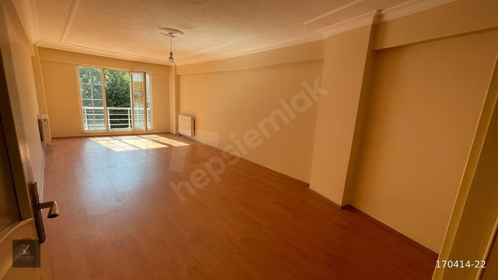 ÇORLU ÇEŞME DURAĞINA 1 DK MESAFEDE 3+1 SATILIK DAİRE