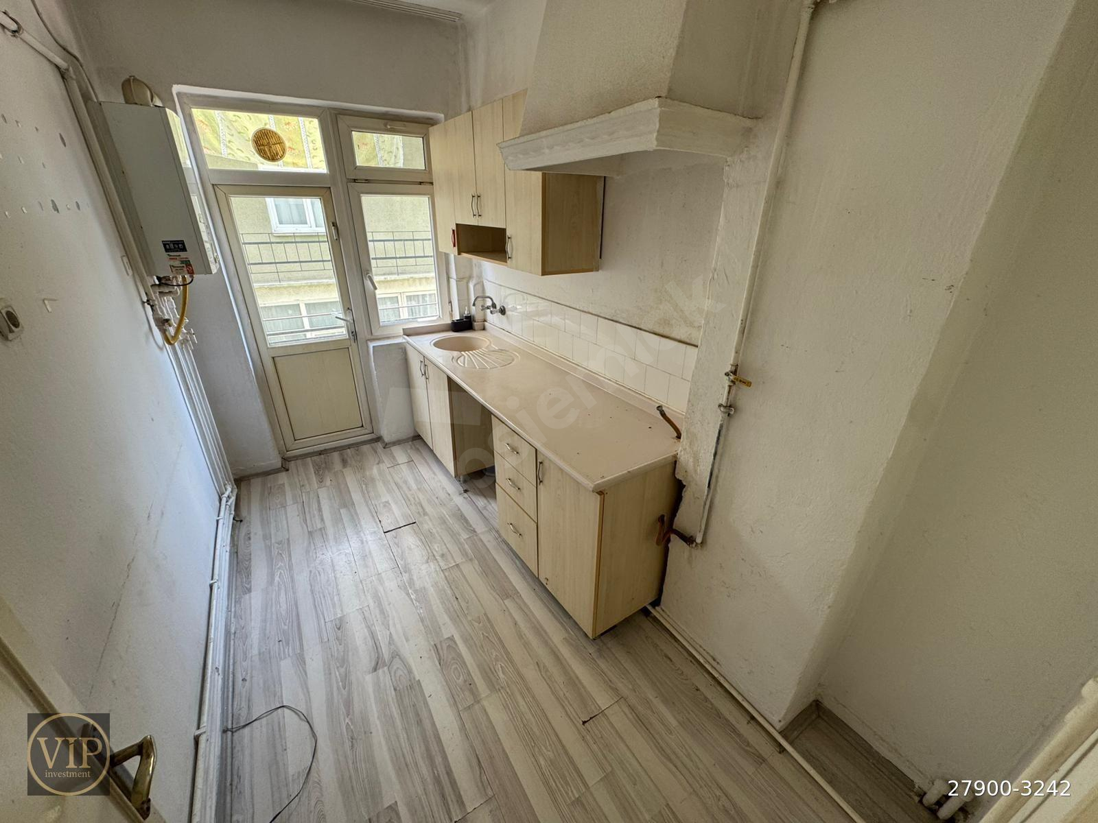MAMAK ABİDİNPAŞA'DA CADDE ÜSTÜ YAPILI KATTA 3+1 KİRALIK DAİRE
