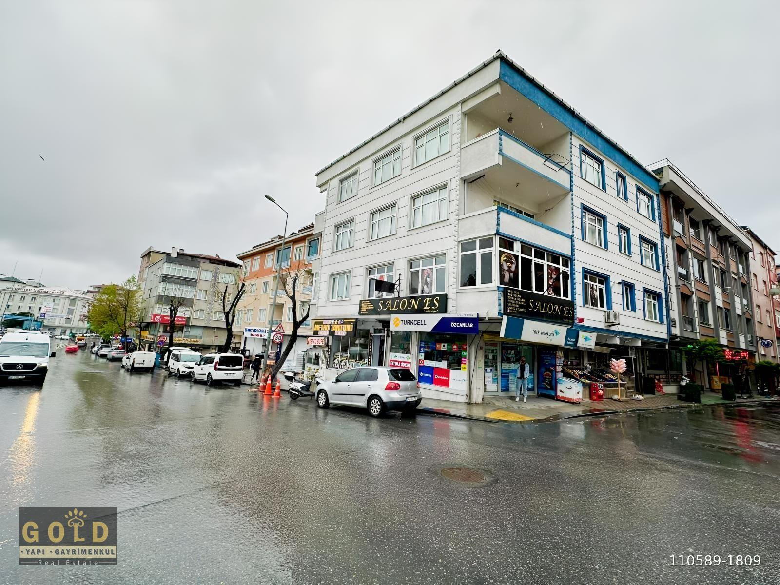 KİRAZLI METRONUN KARŞISINDA SATILIK 2+1 DAİRE KAT 3 KİRACILI