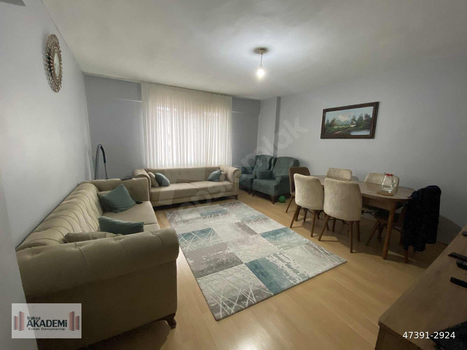 HEYKEL MEYDANINDA SATILIK 3+1 ARAKAT DAİRE