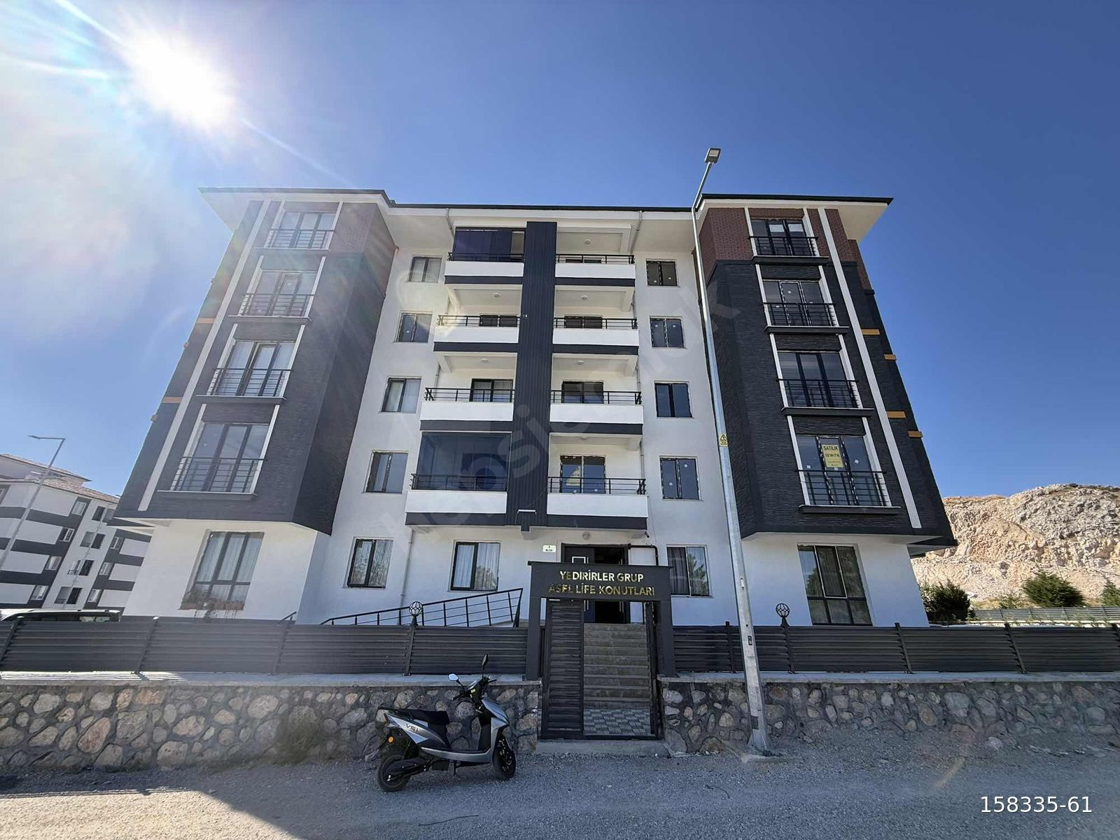 KARABAĞLAR EMLAK'TAN KAYACIK MAHALLESİNDE SATILIK SIFIR DAİRE