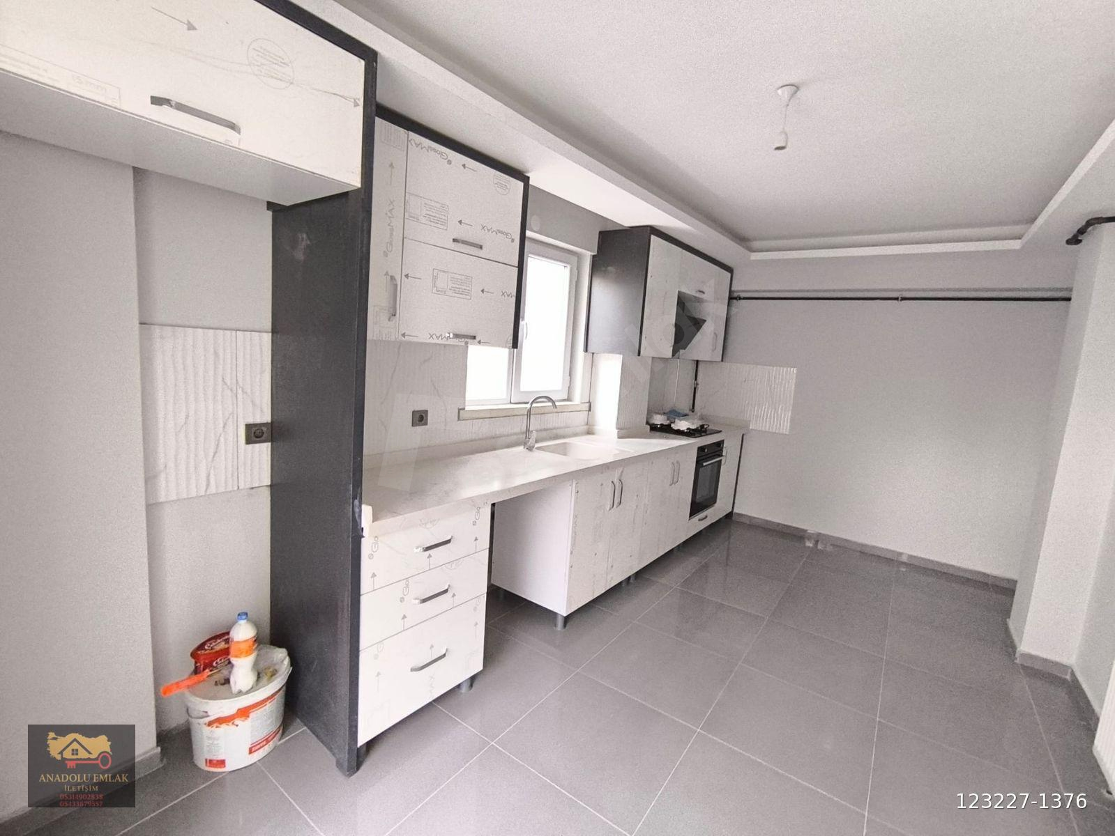 ANADOLU EMLAK'TAN CAĞDAŞ SOK .SALON BAĞIMSIZ ,KATTA 3+1 ÖN CEPHELİ ,ASANSÖRLÜ FERAH.GENİŞ DAİRE