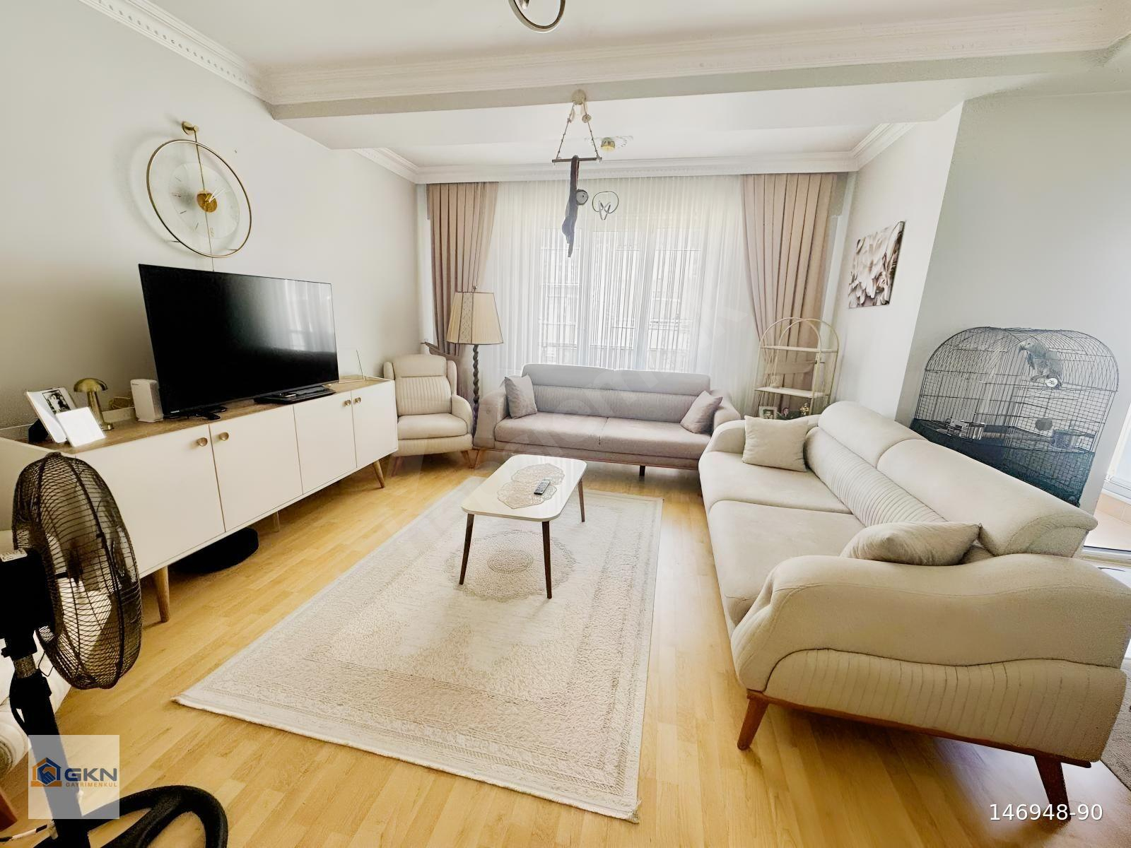 AVCILAR CİHANGİR MH.İKİYE AYRILMIŞ DUBLEX DAİRE(DENİZ MANZARALI)