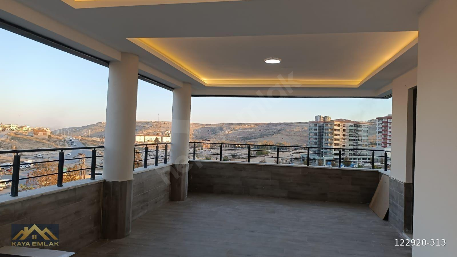 GEYLANİDE KİRALIK FUL BAKIMLI KAT BAHÇELİ 2,5+1 DAİRE