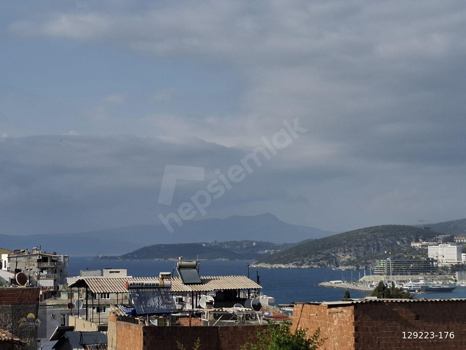 KUŞADASI MERKEZDE GENİŞ VE FERAH DENİZ MANZARALI 2+1 DAİRE