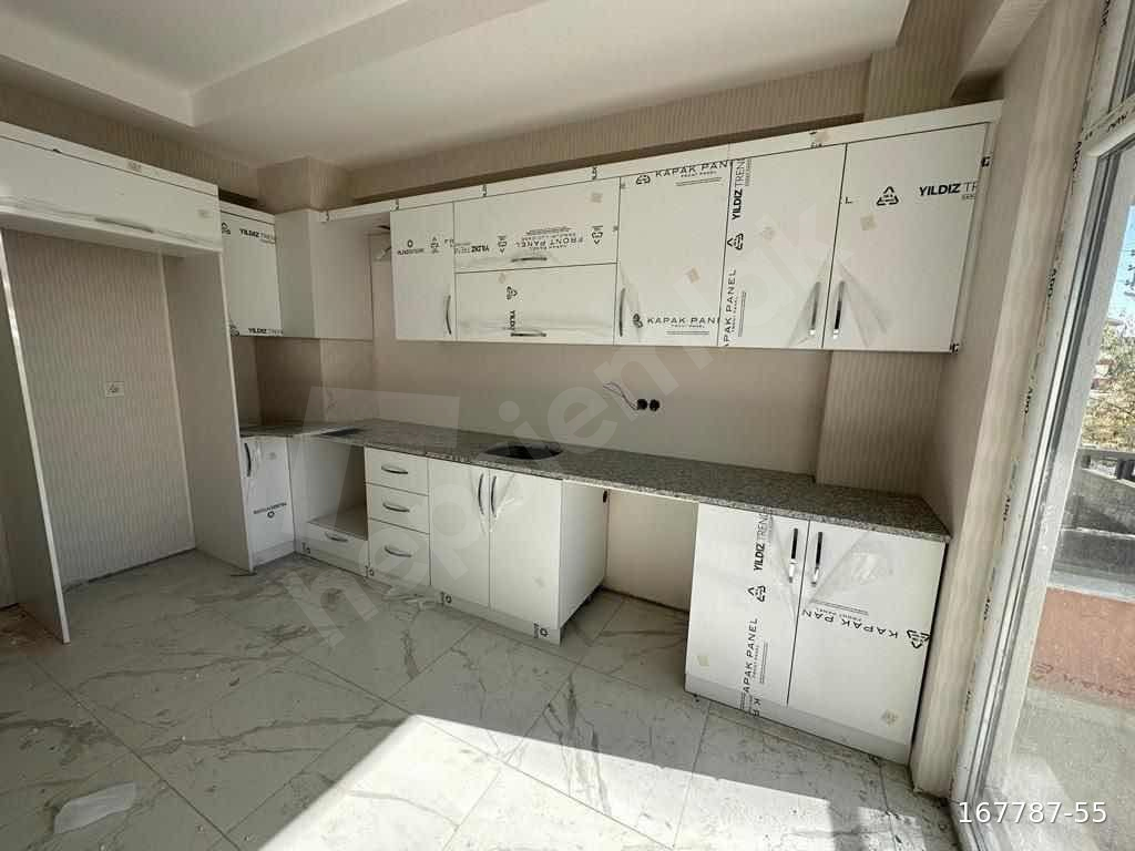 CİHANBEYLİ MERKEZ DE 2+1 SATILIK DAİRE