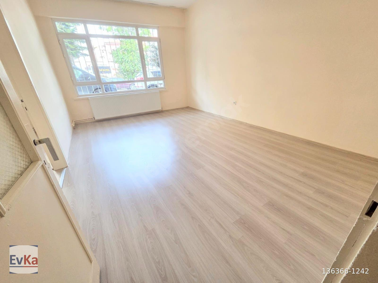 Çankaya Sancak Mah., Turan Güneş Bulvarı ve ulaşıma çok yakın 2 oda 1 salon kiralık daire.
