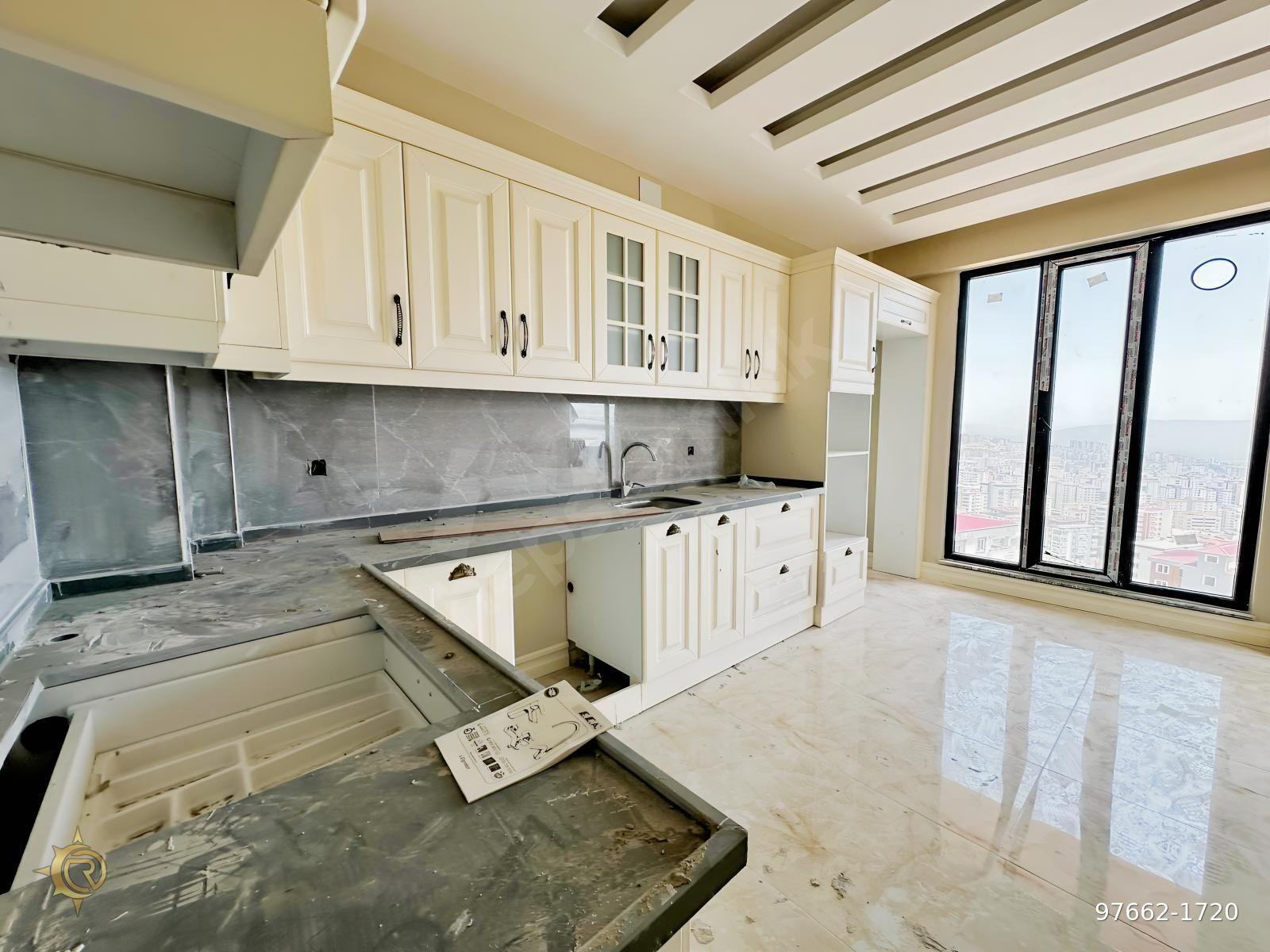 YENİROTA DAN CUMHURİYET MAHALLESİNDE 4+1 SATLIK DAİRE