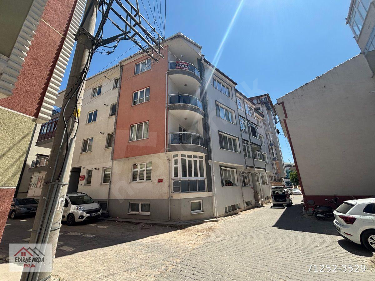 Arda emlak ofisinden Ayşekadın balta otel yakını kısmi eşyalı balkonlu daire