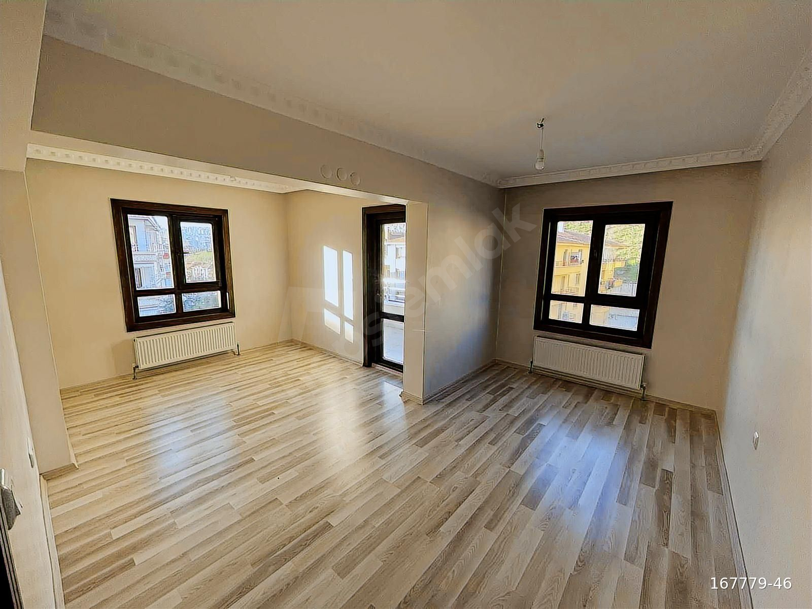 GÜNEŞEVLER MERKEZDE ASANSÖRLÜ SATILIK GENİŞ FERAH DAİRE