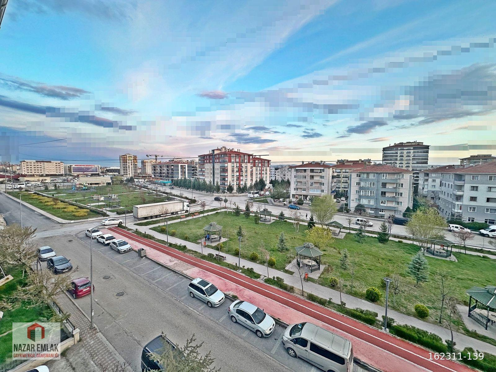 NAZAR EMLAK DAN 3+1 SİTE İÇİNDE PARK MANZARALI GÜNEY CEPHE DAİRE