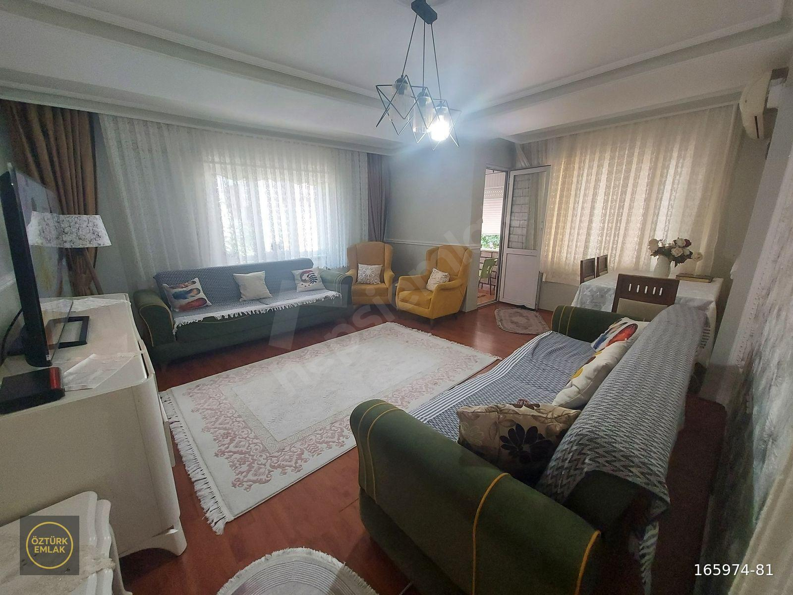 METRO,METROBÜSE 5 DK, KULLANIŞLI ODALARA SAHİP, SATILIK DAİRE