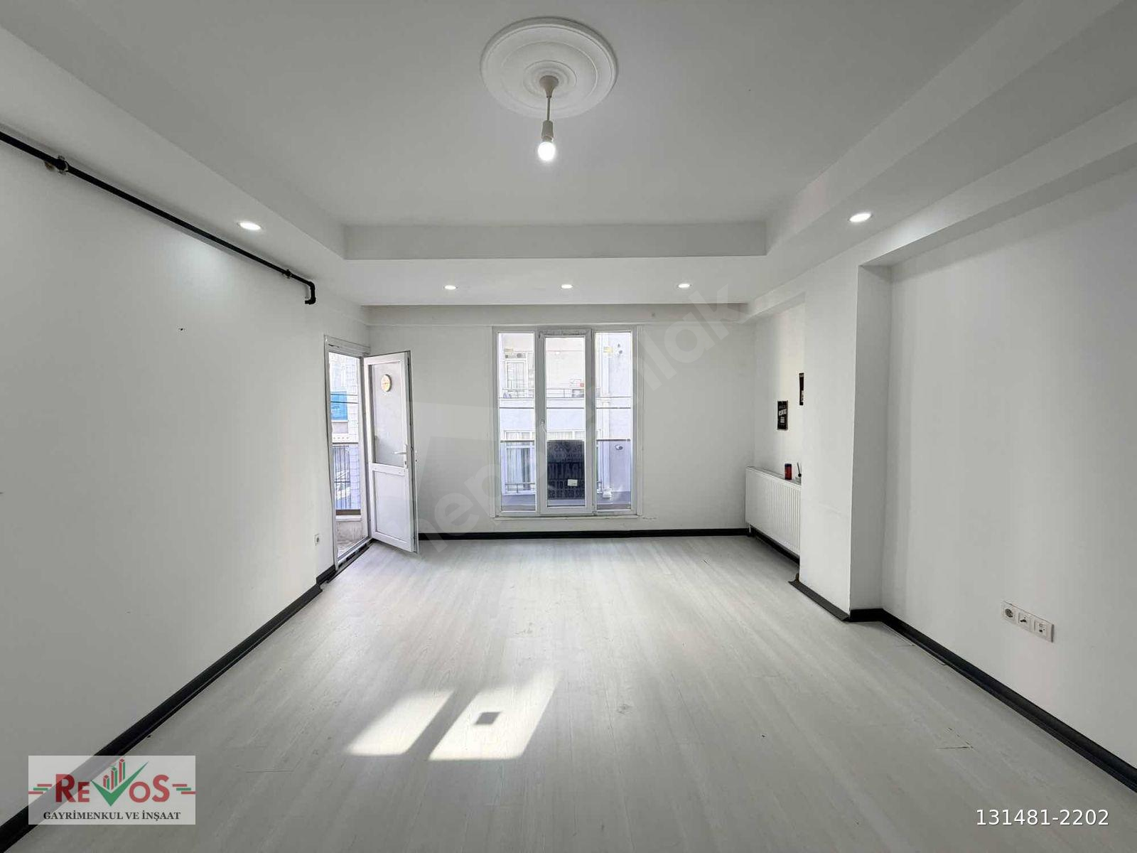 ÇORLU KEMALETTİNDE 1+1 ARAKAT SATILIK DAİRE // REVOS //