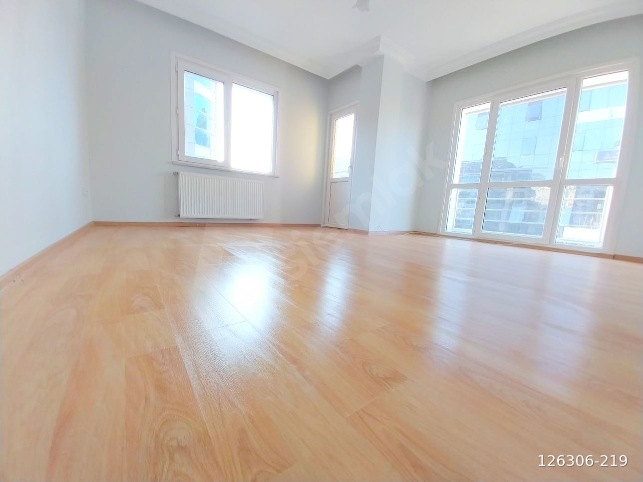 ANA CADDE ÜZERİ ARA KAT KİRALIK DAİRE