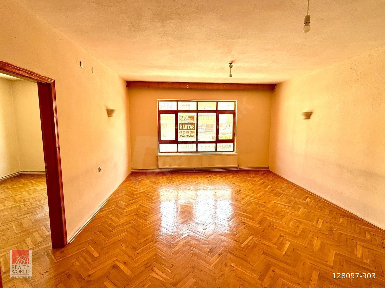 ETİMESGUT PİYADE MAHALLESİNDE KATTA SATILIK 3+1 DAİRE