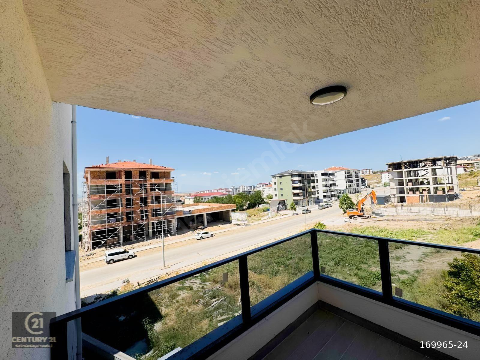 Edirne Merkez'de Yatırımlık Sıfır 1+1 Cephe Seçenekli Daireler