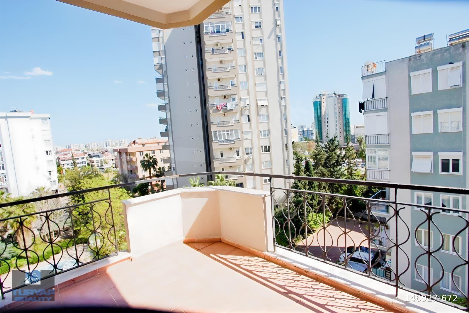 Antalya Lara Fenerde Terra City Yakını Satılık 5+1 Dubleks Daire