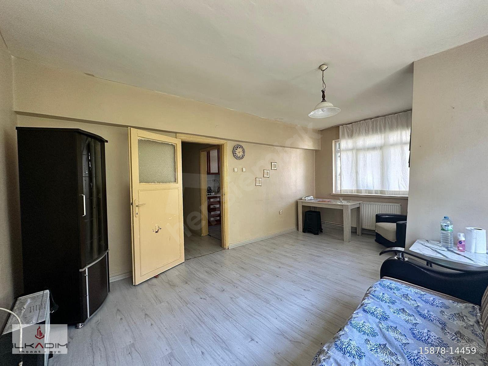 İNCİRLİ SEZGİN SOKAKTA 1+1 EŞYALI KİRALIK DAİRE