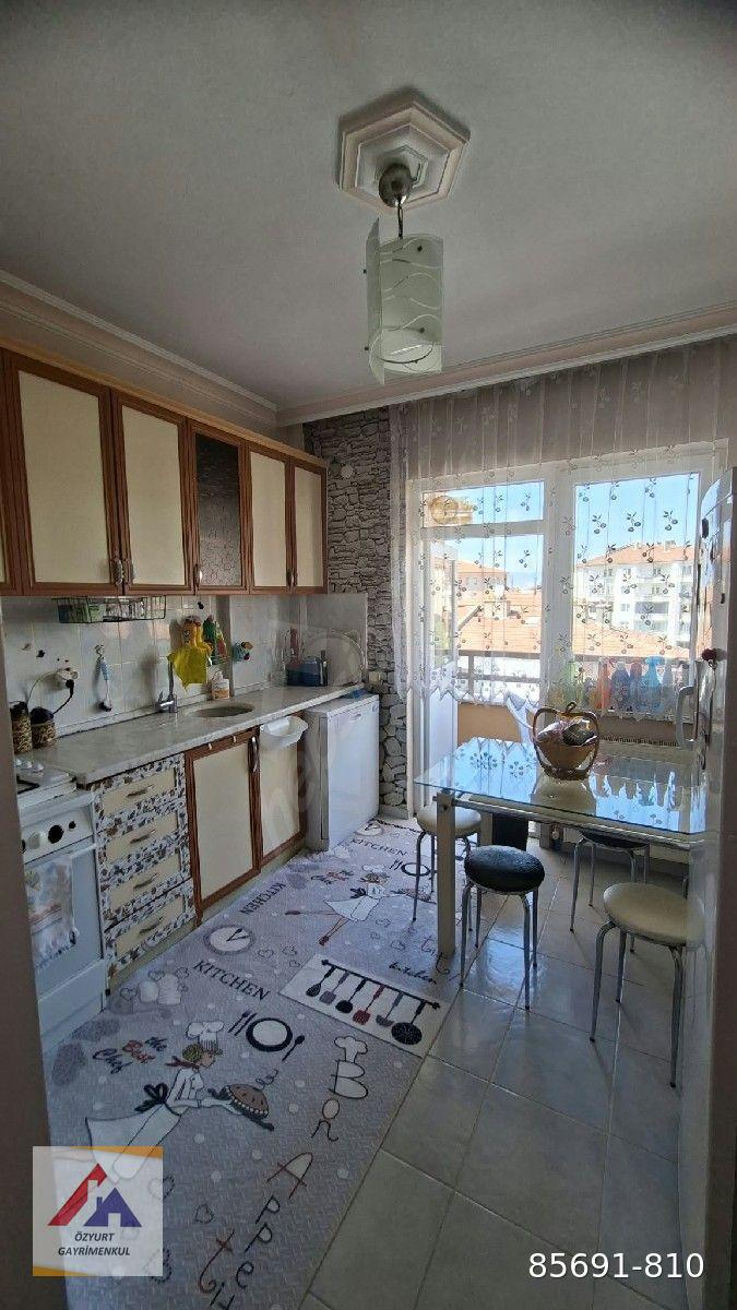 ÇORUM MERKEZ YAVRUTURNA MAHALLESİ MÜRSEL 2. SOKAKTA 3+1 SATILIK DAİRE.