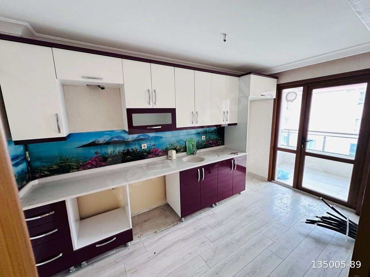 1080. CADDE ÜZERİNDE ÇİFT BANYOLU 4+1 KİRALIK DUBLEX