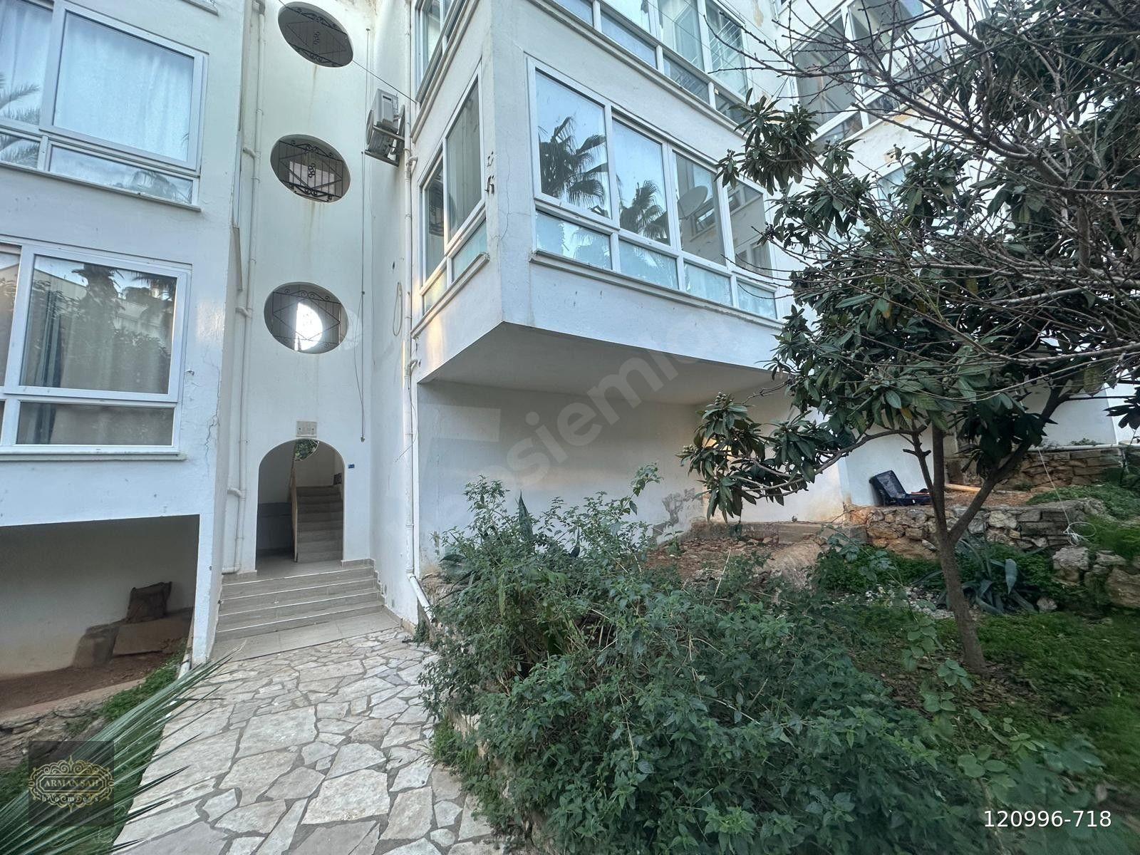 ALANYA KONAKLI MAH.GÖKKUŞAĞI SİTESİ SATILIK 2+1 DAİRE