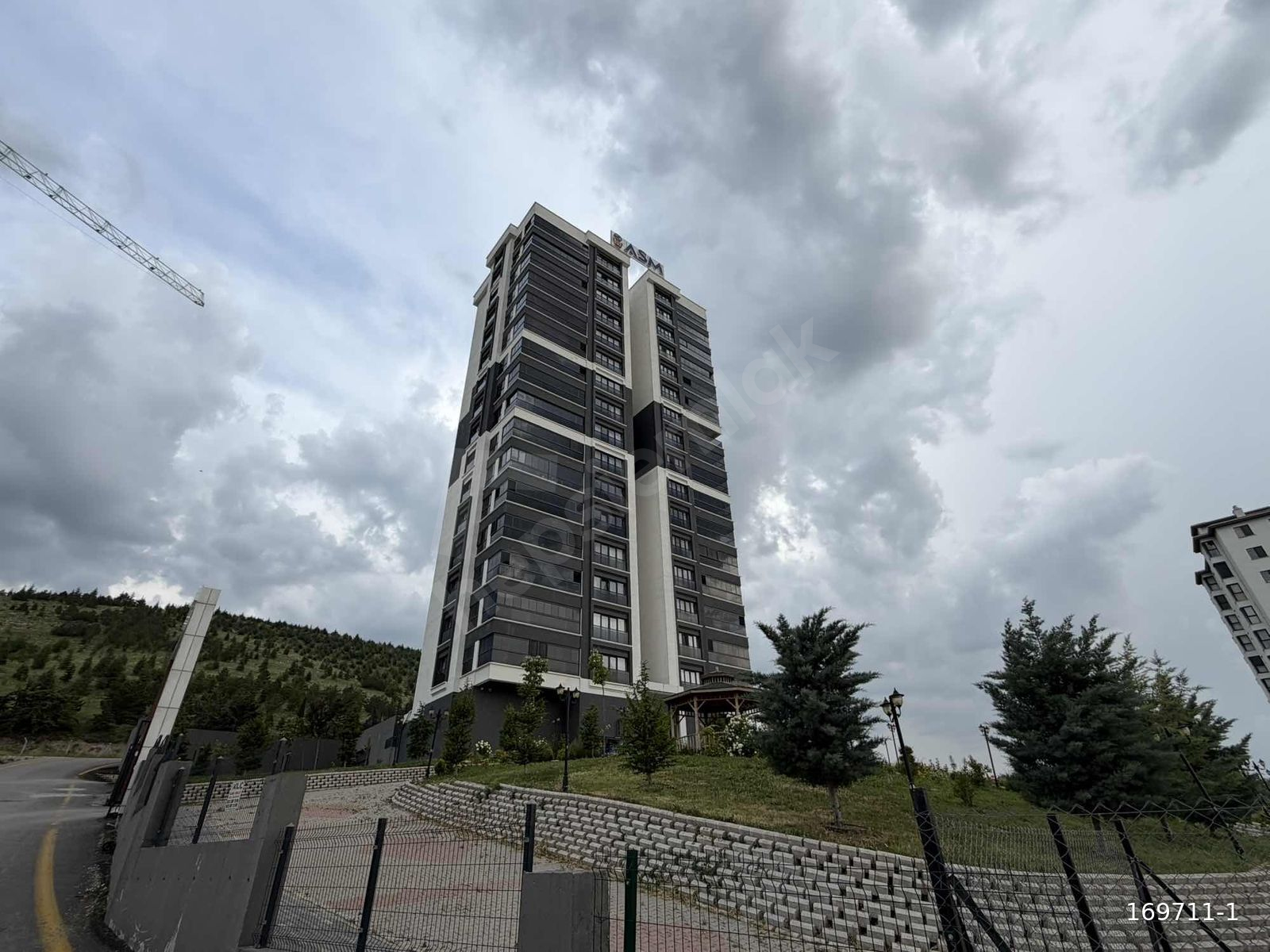 ZİRVE GAYRİMENKUL VE YATIRIM'DAN BAĞLICANIN EN BÜYÜK 2+1 PROJESİ