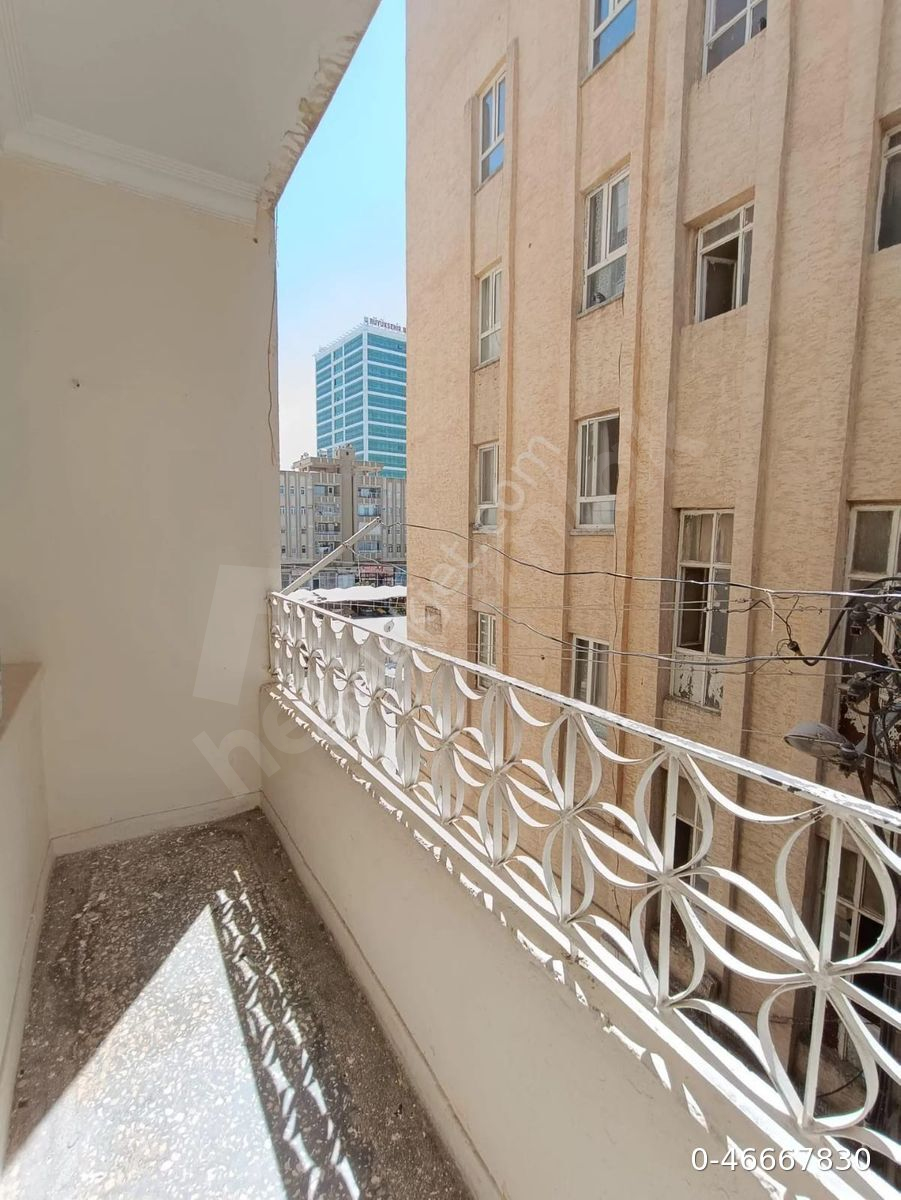 ŞANLIURFA MERKEZDE TOPLAMA MERKEZİNE 200 METRE MESAFEDE UYGUN FİYATLI 2+1 DAİRE