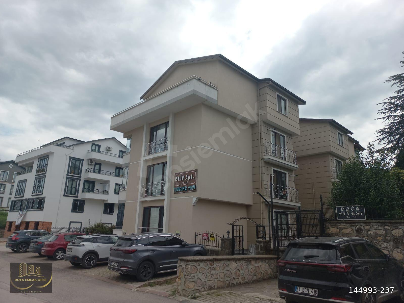 Topçular 'da Satılık 3+1 Çatı Dubleks Daire