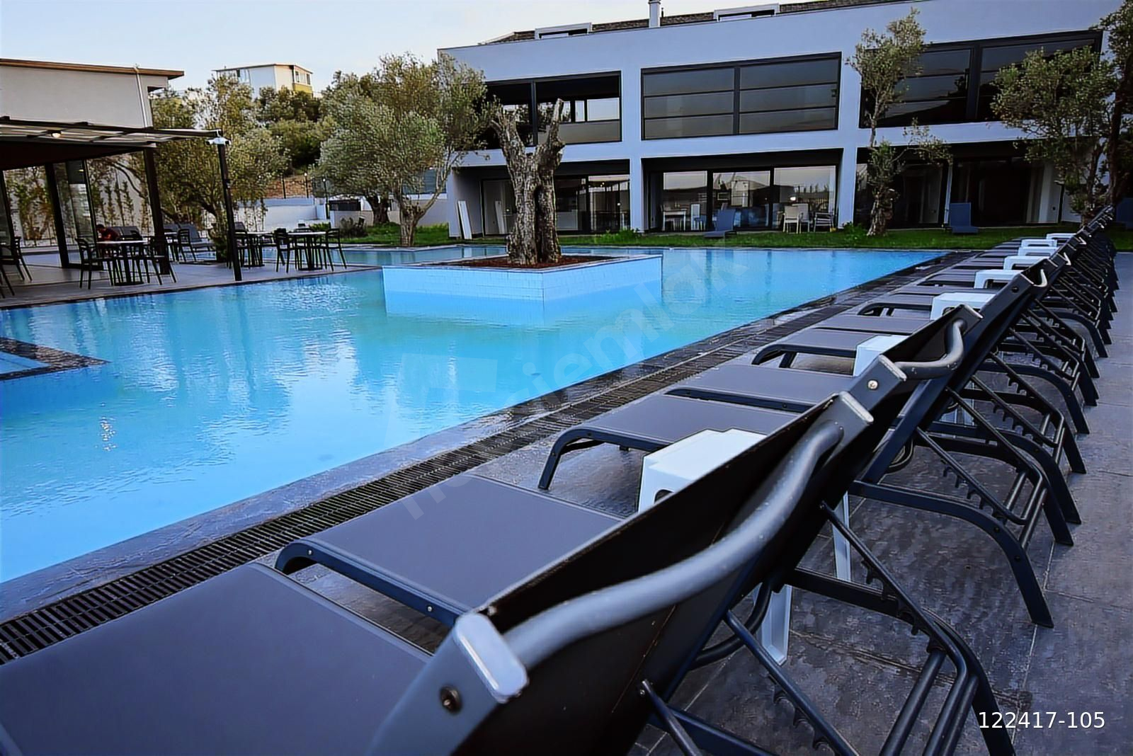 AYVALIK SARIMSAKLI PLAJI BÖLGESİNDE GENİŞ 3+1 HAVUZLU
