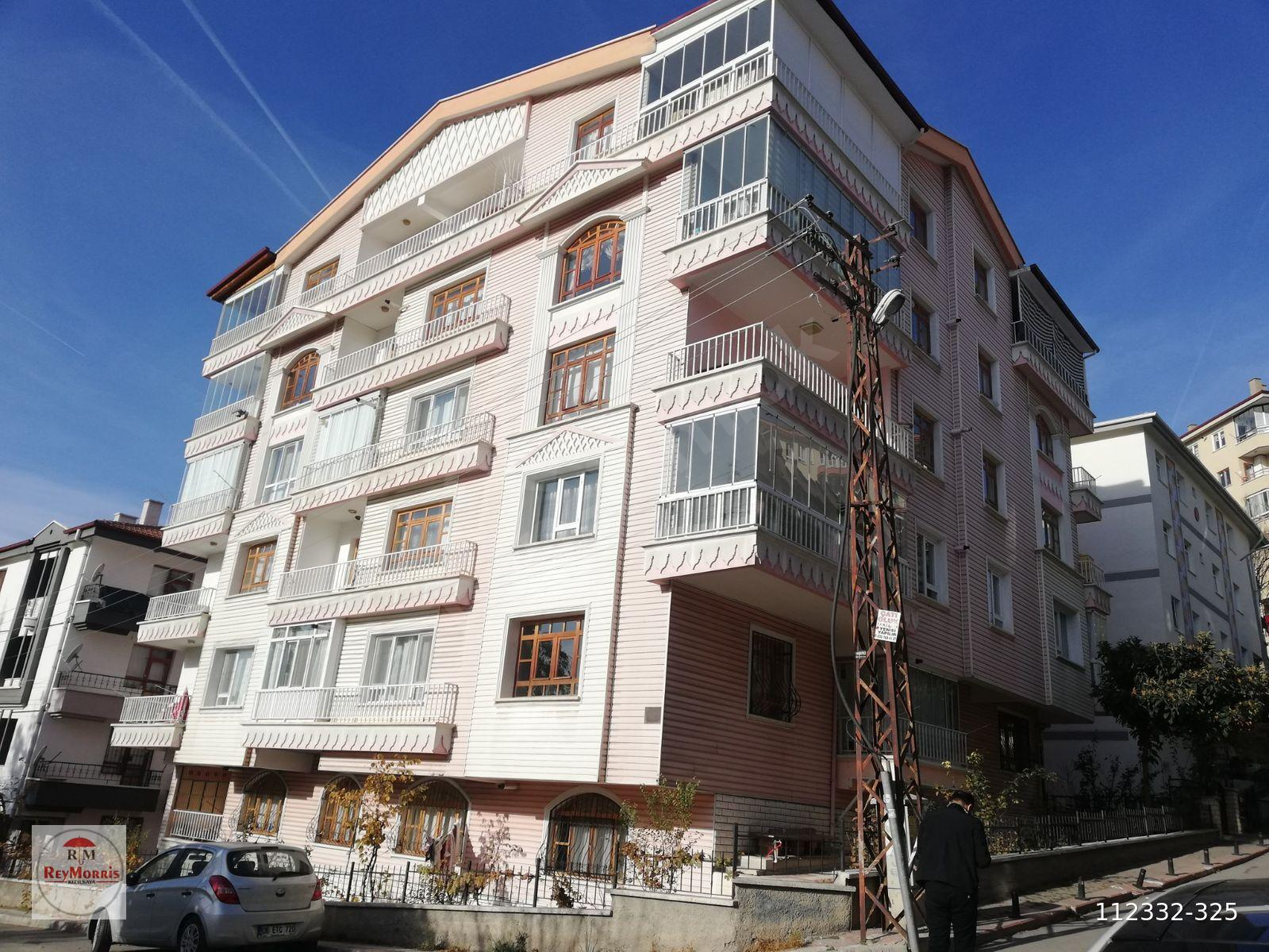 Keçiören Aktepe'de Y.Giriş Yapılı Balkonlu Kombili Geniş Salon ve Mutfak 120 M2 2+1 Kiralık Daire