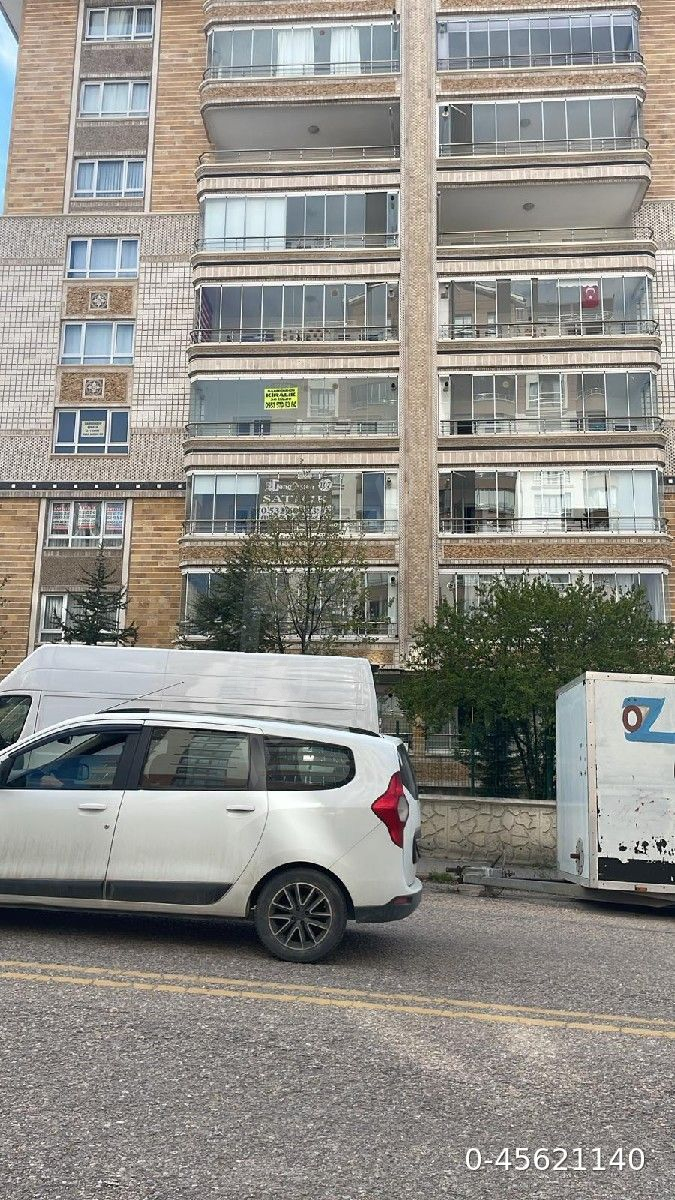 Sahibinden kiralık merkezi konumda geniş daire.Açıklamayı okuyunuz