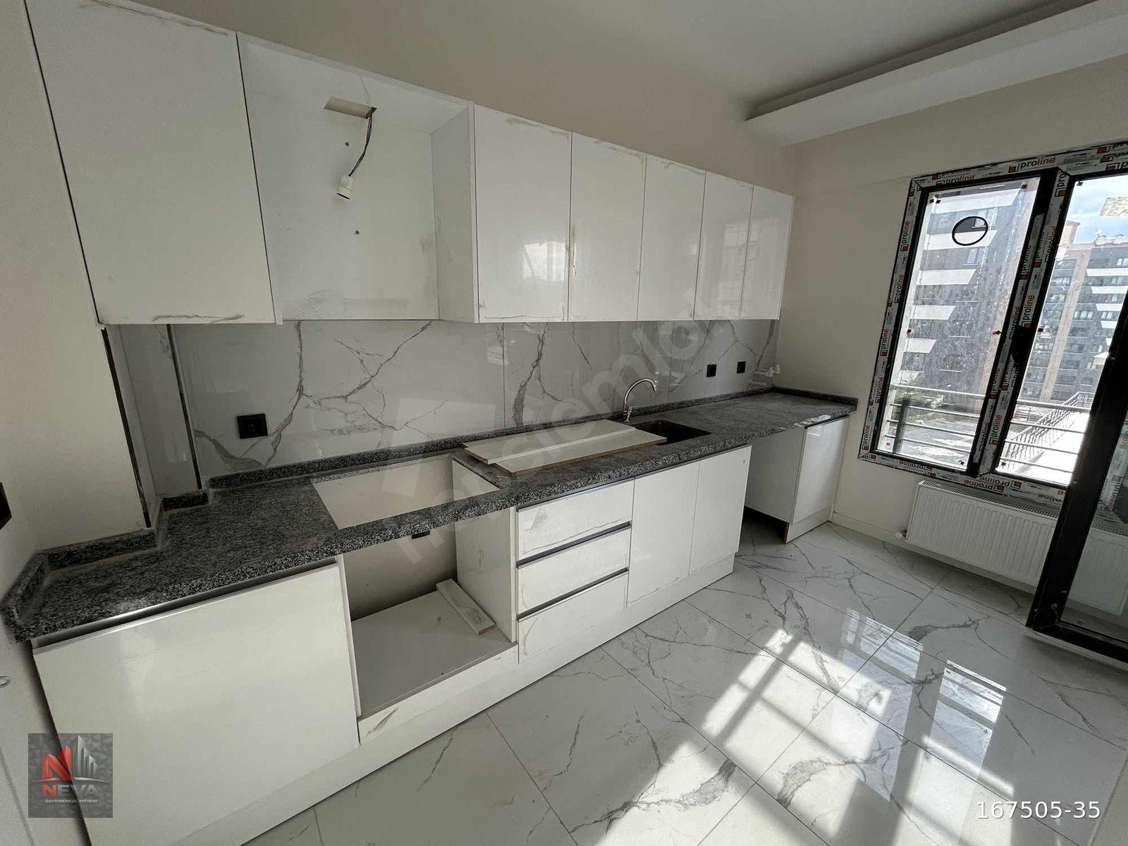 TALAS MEVLANADA DÜŞÜK KAT AVANTAJLI 2+1 DAİRE