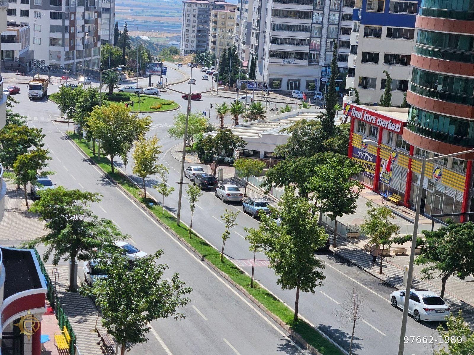 YENİ ROTA EMLAKTAN MERKEZİ KONUMDA KİRALIK 4+1 DAİRE