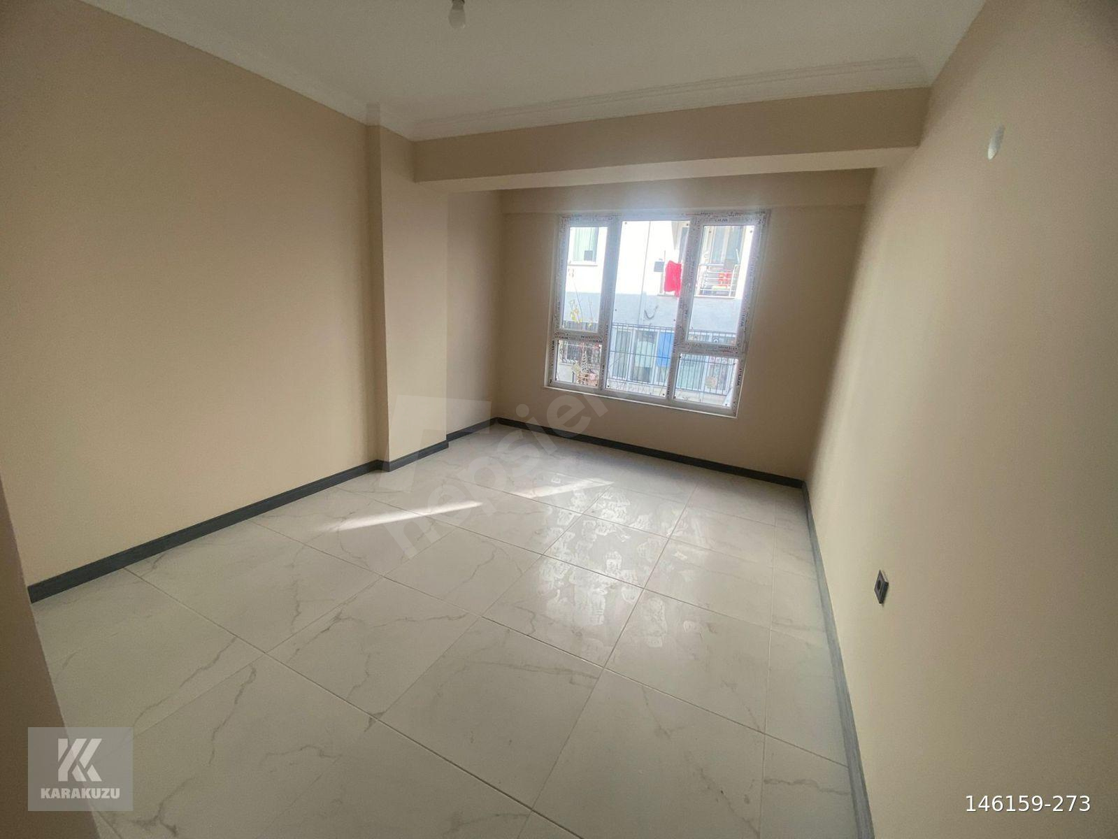 HALK CD ÜZERİ İSKANLI ARAKAT ASANSÖR BALKONLU 2+0 DAİRE BK-7