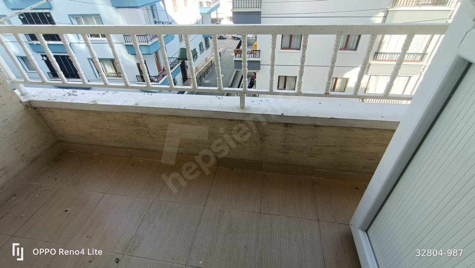 PURSAKLAR'DA YUNUS EMRE CADDESİ ÜZERİ 2+1 KAT KONUMUNDA KİRALIK