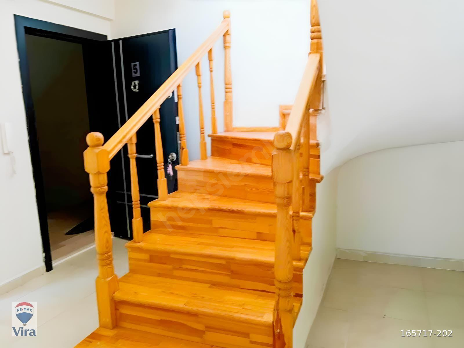 REMAX VİRA'DAN ERENLERDE SİTE İÇİNDE SATILIK ÇATI DUBLEX 3+1