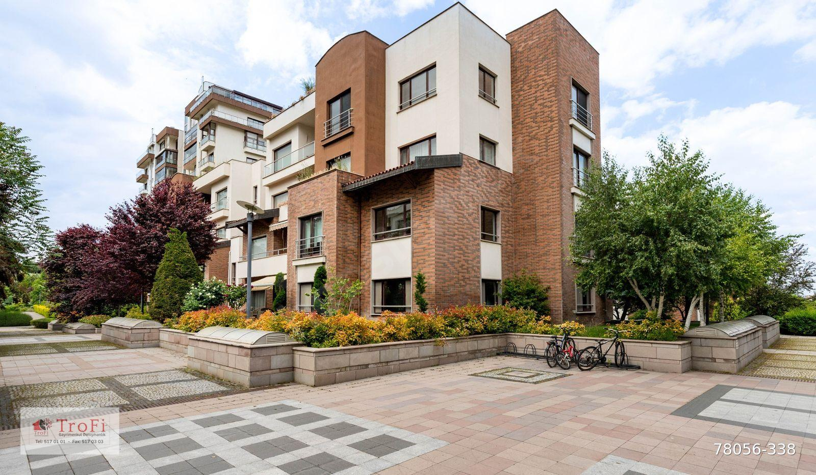 KONUTKENT AVRUPA MAHALLESİ'NDE ÖZEL KIŞ BAHÇELİ GENİŞ 4+1 SATILIK DAİRE