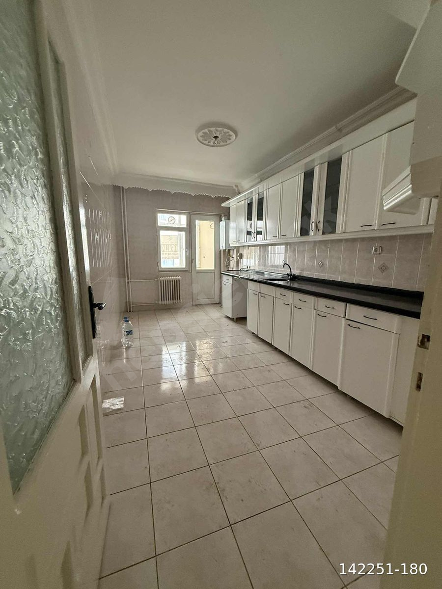 PİRAMİT GM'DEN TERMİNAL CADDESİNDE KİRALIK 3+1 DAİRE