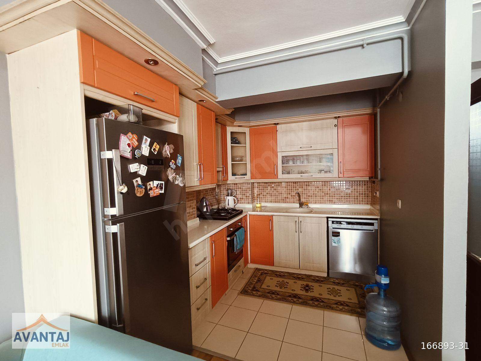 SAHİNCİLİ MAHALLESİNDE SATILIK 115 M2 2+1 BETON ÇATI