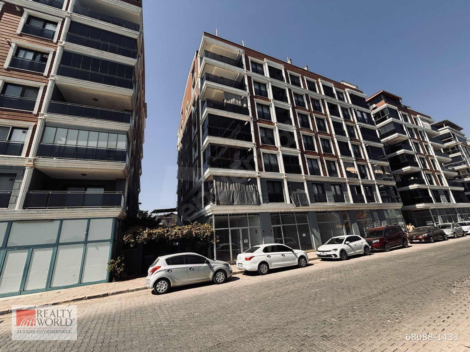 RW ALYANSTAN İNCİRLİOVA SİTE İÇİ ARAKAT EBEVEYN BANYOLU 2+1