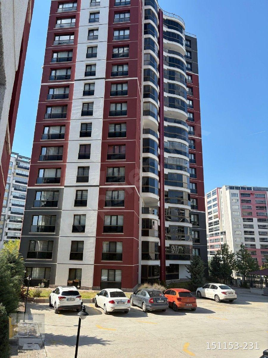 ANKARA İLİ YENİMAHALLE İLÇESİ CUMHURİYET MAHALLESİ ATAKÖY SİTESİNDE 11. KATTA 3+1 SATILIK DAİRE