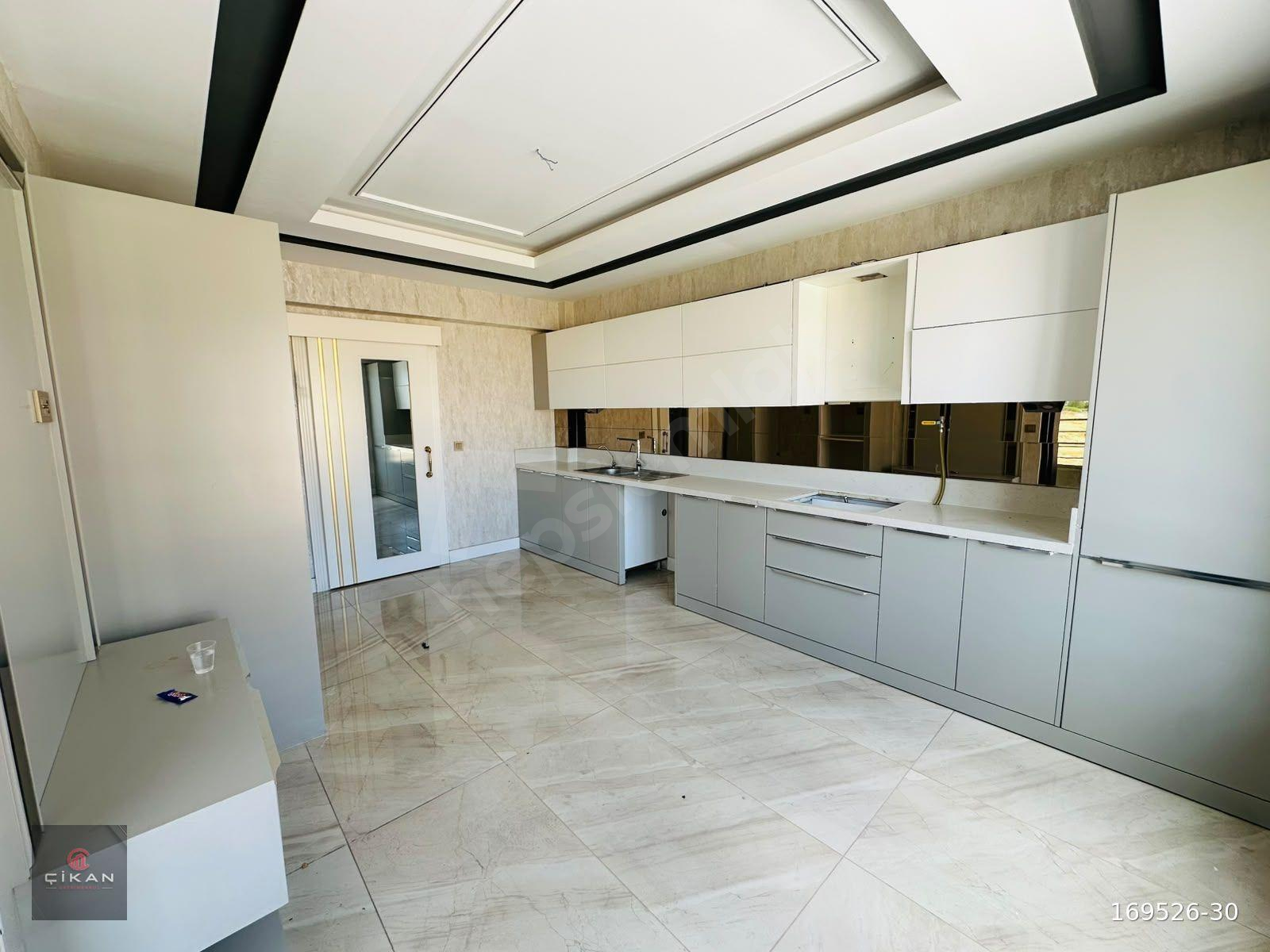 ÇİKAN GAYRİMENKUL'DEN 3+1 ARA KAT UYGUN FIRSAT DAİRE!