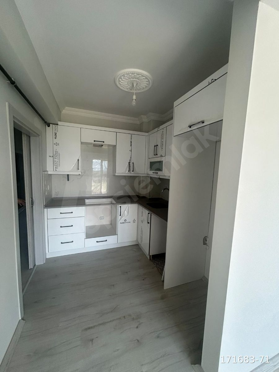 HUZUR EMLAK'TAN 50. YIL MAHALLESİNDE UYGUN FİYATA SATILIK SIFIR 2+0 DAİRE